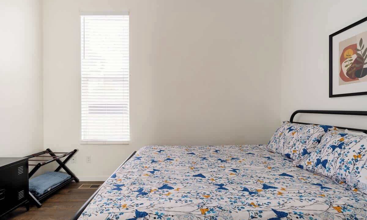 Photo of Bedroom in Hosford-Abernethy