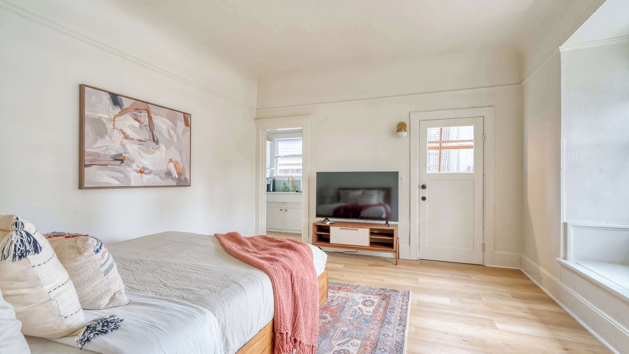 Photo of Bedroom in Irvington