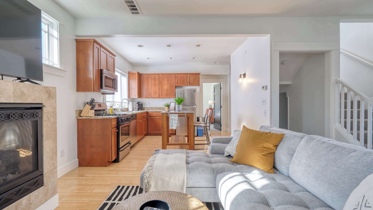 Photo of Livingroom in Belmont