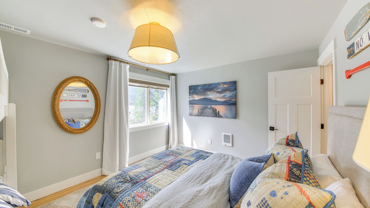 Photo of Bedroom in Sandpoint