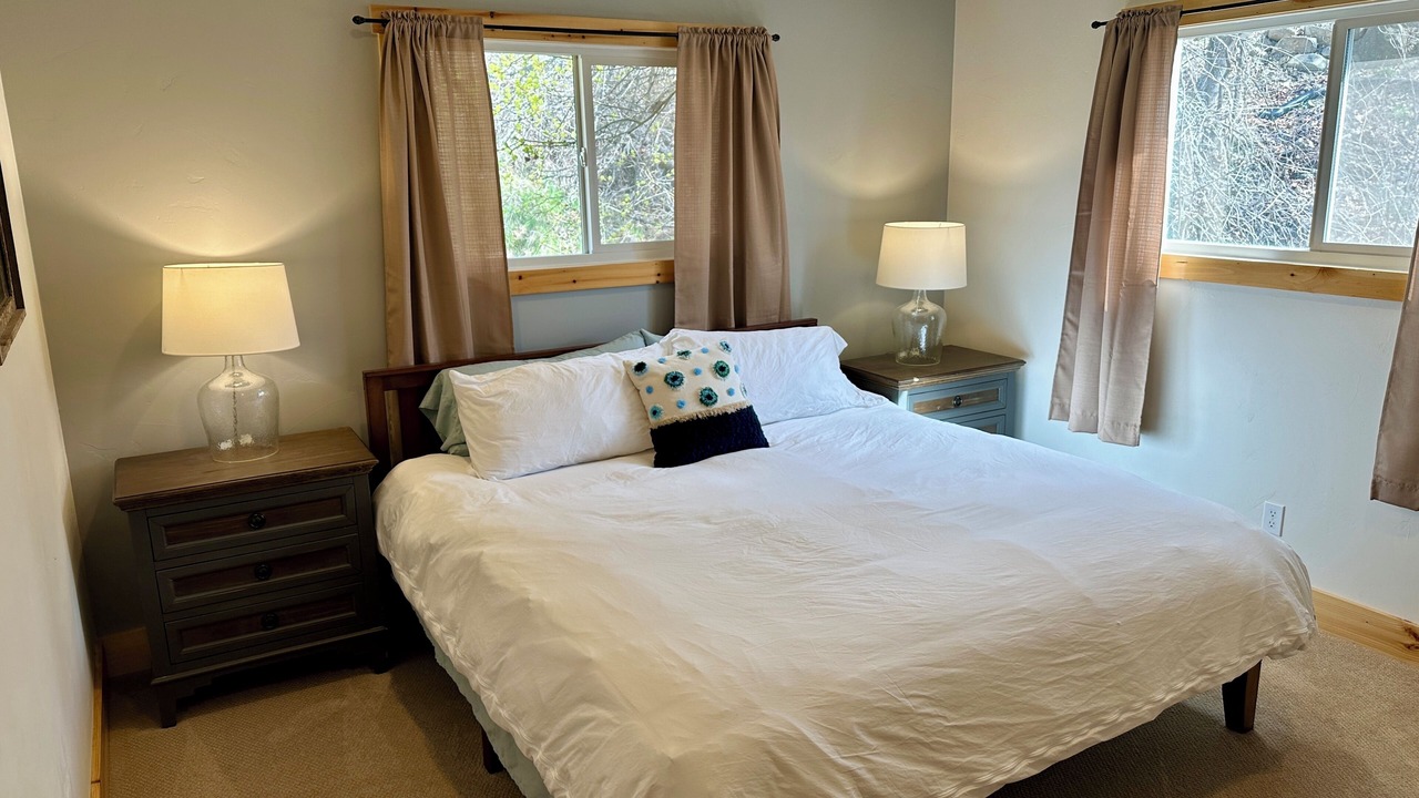 Photo of Bedroom in Sandpoint