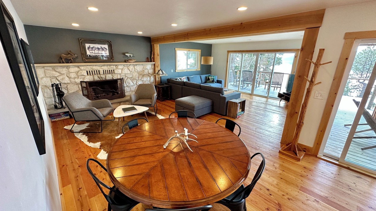 Photo of Livingroom in Sandpoint