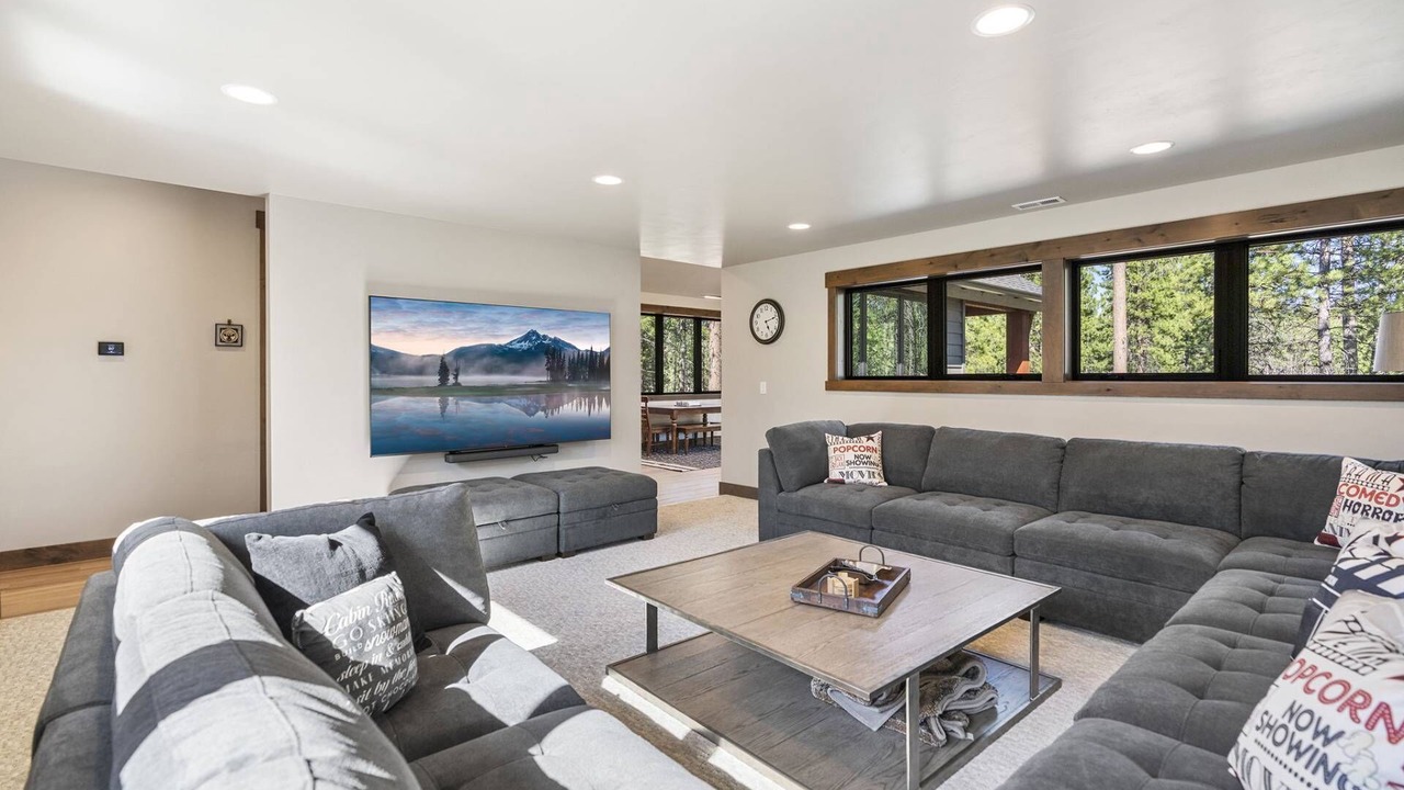 Photo of Livingroom in Sunriver