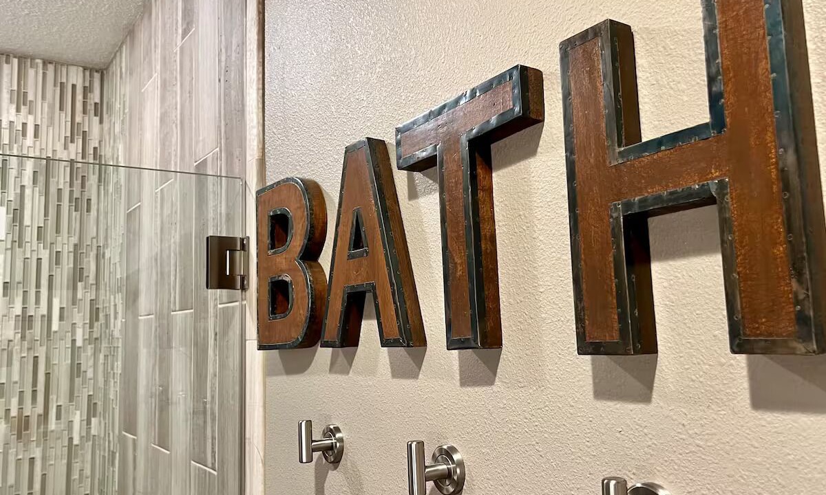Photo of Bathroom in Steamboat Rock