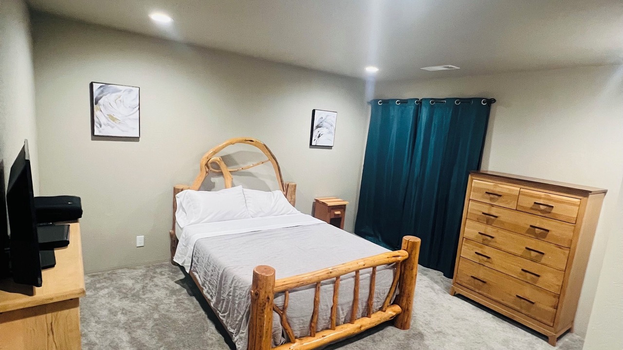 Photo of Bedroom in Grants Pass