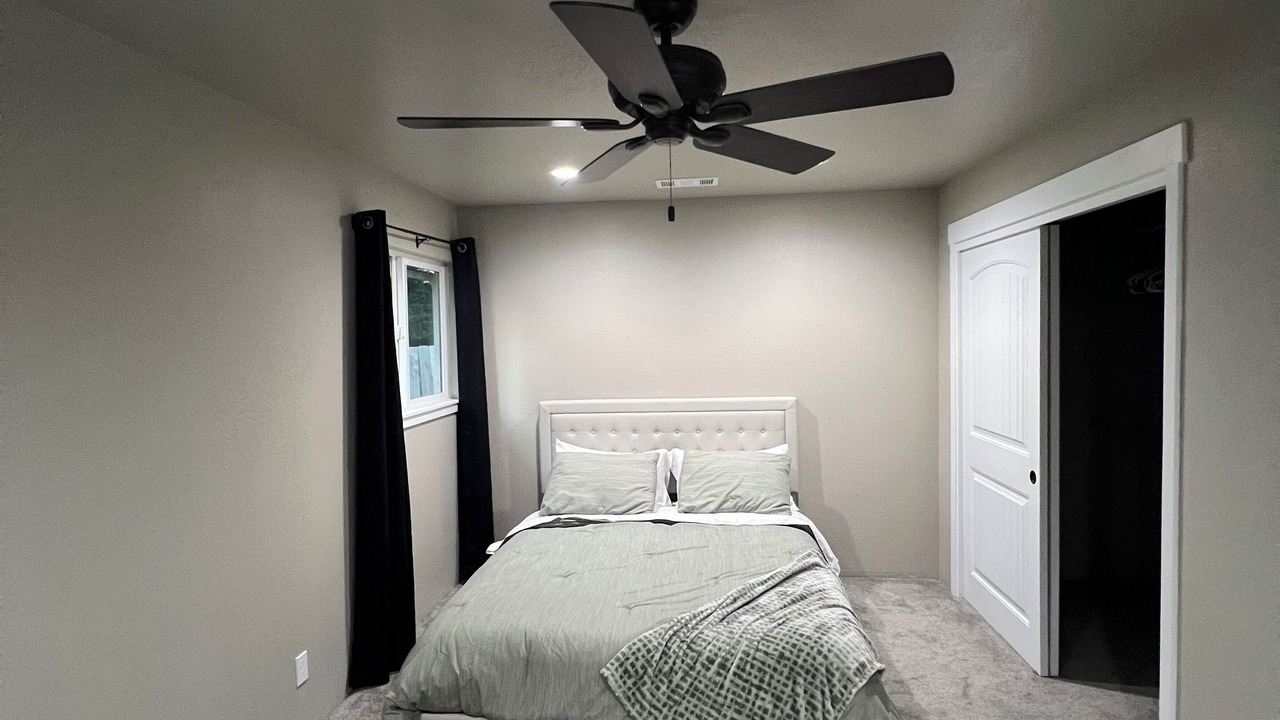 Photo of Bedroom in Grants Pass