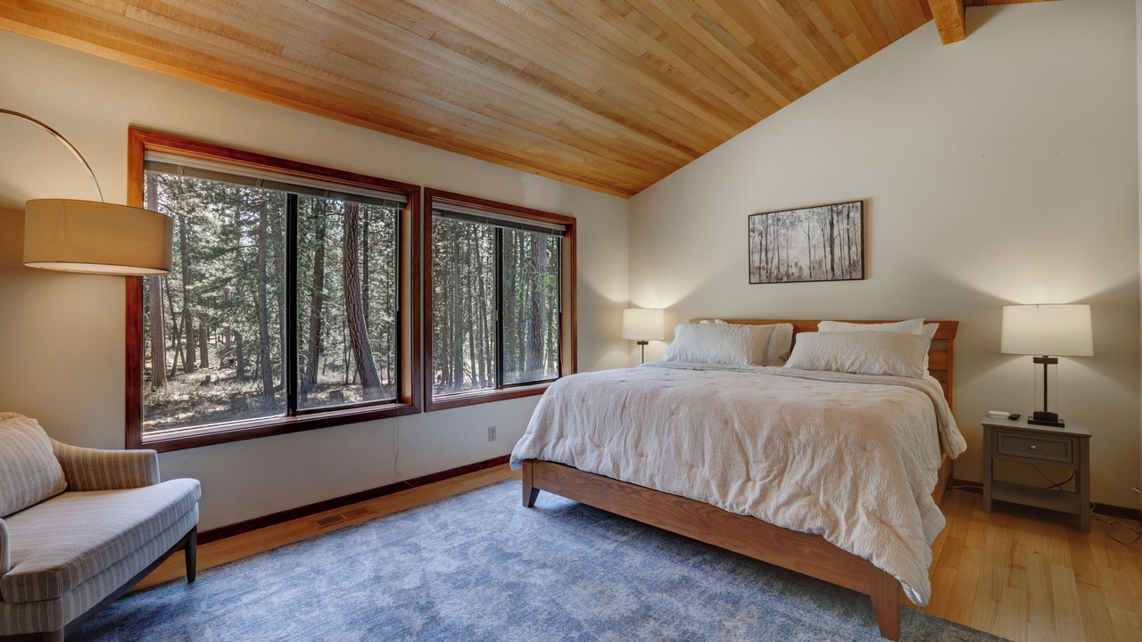 Photo of Bedroom in Black Butte Ranch