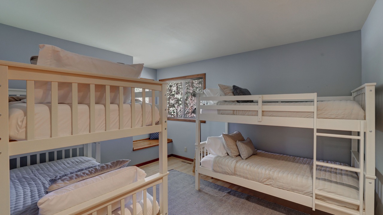 Photo of Bedroom in Black Butte Ranch