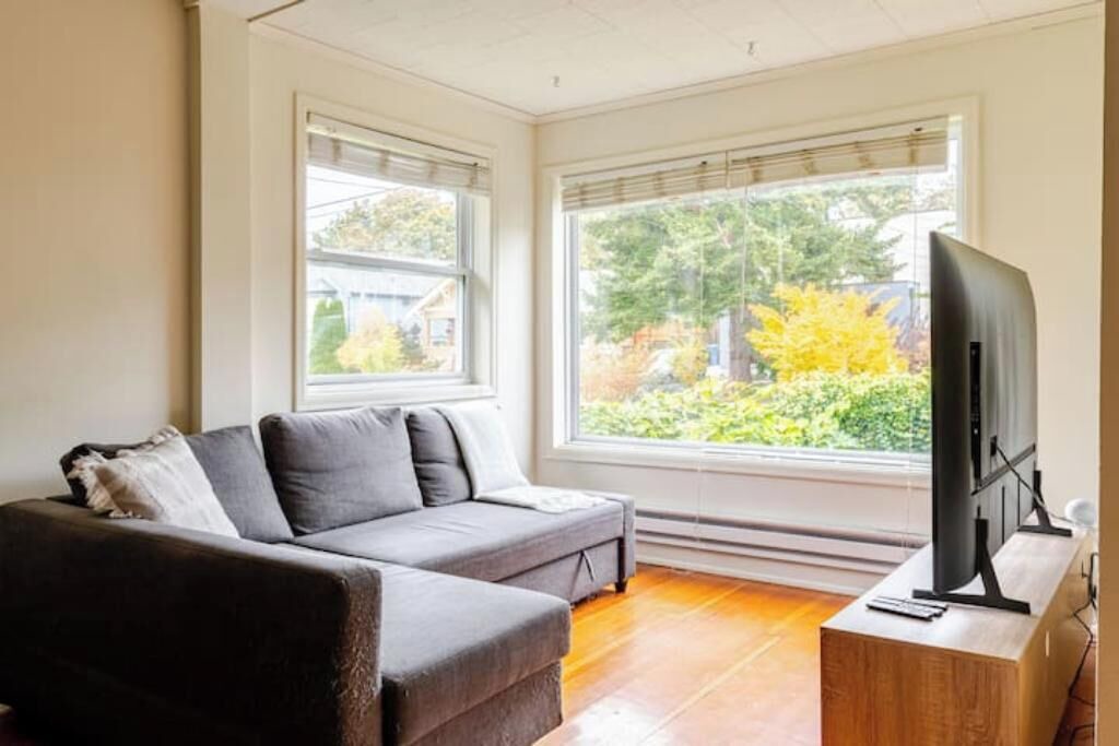 Photo of Livingroom in North Delridge