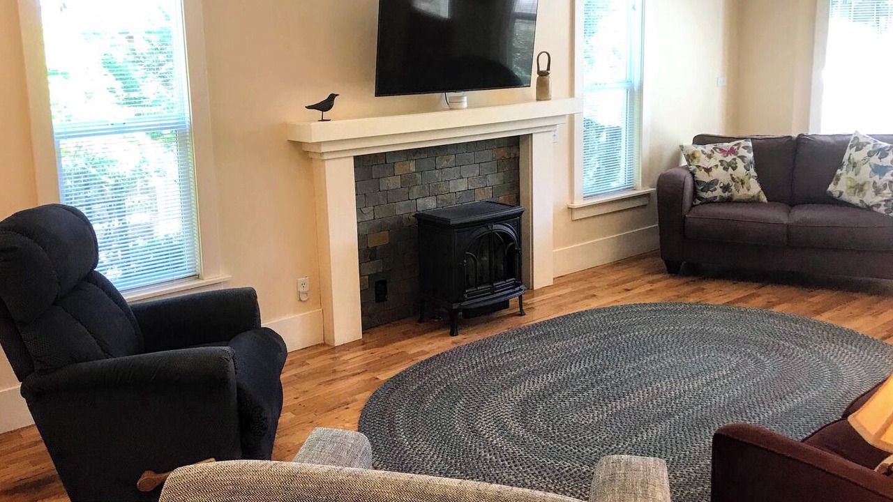 Photo of Livingroom in Ashland