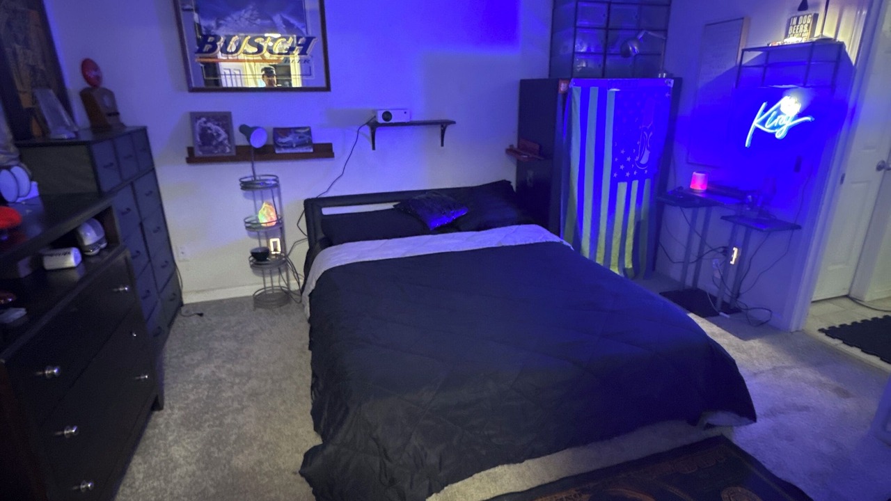 Photo of Bedroom in Lakebay