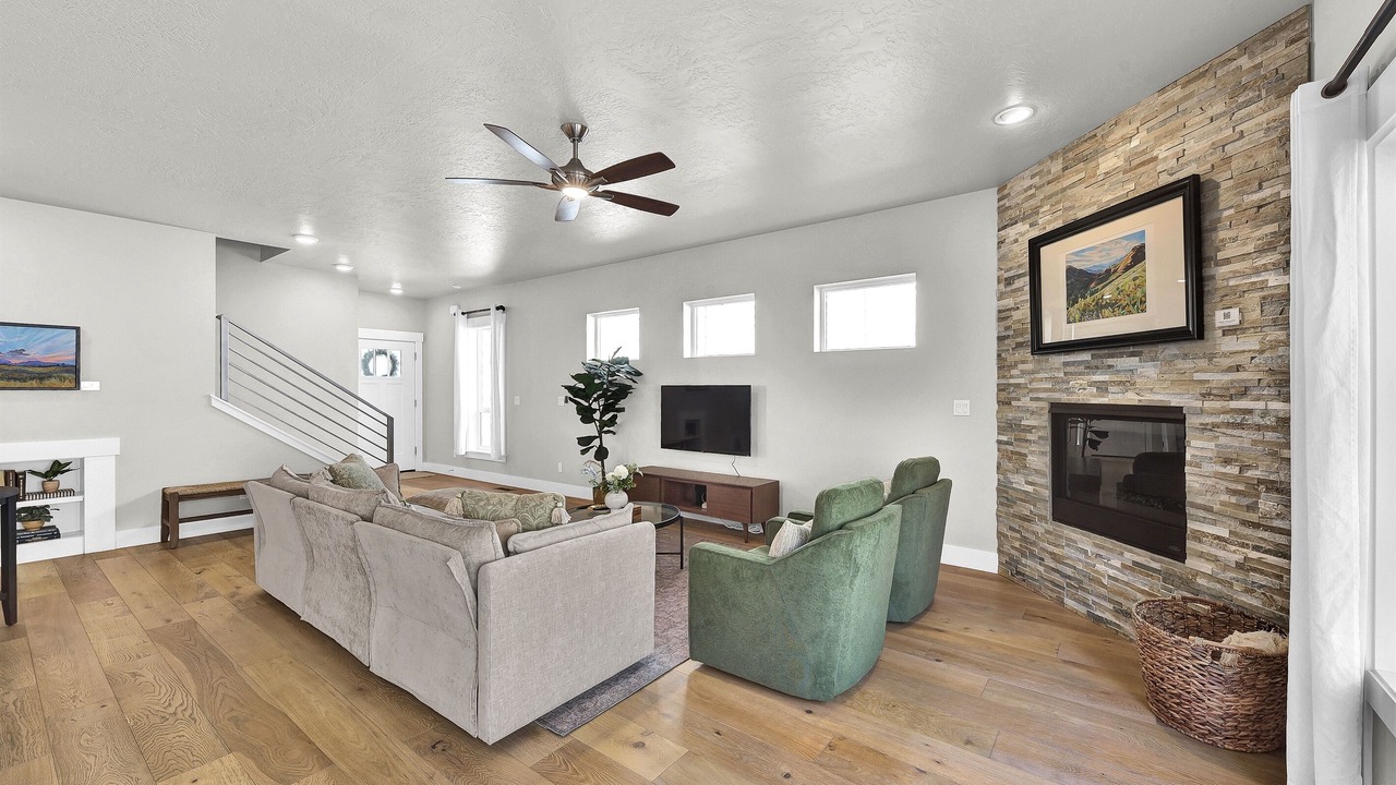 Photo of Livingroom in North End