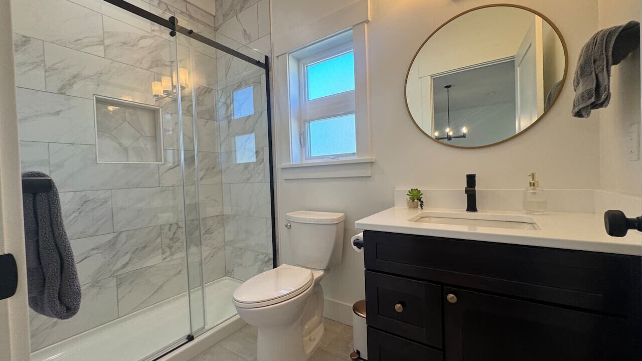 Photo of Bathroom in Oroville
