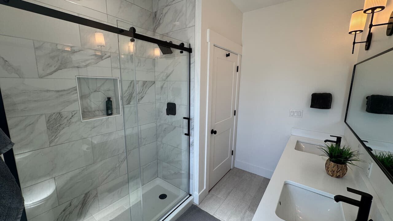 Photo of Bathroom in Oroville