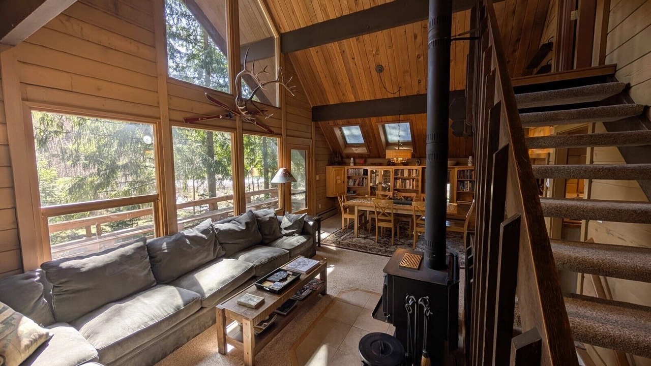 Photo of Livingroom in Enumclaw