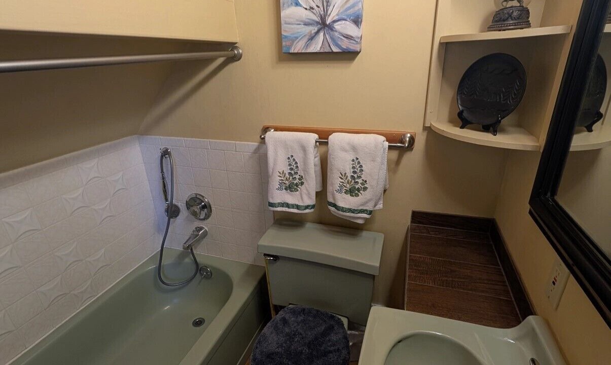 Photo of Bathroom in Enumclaw