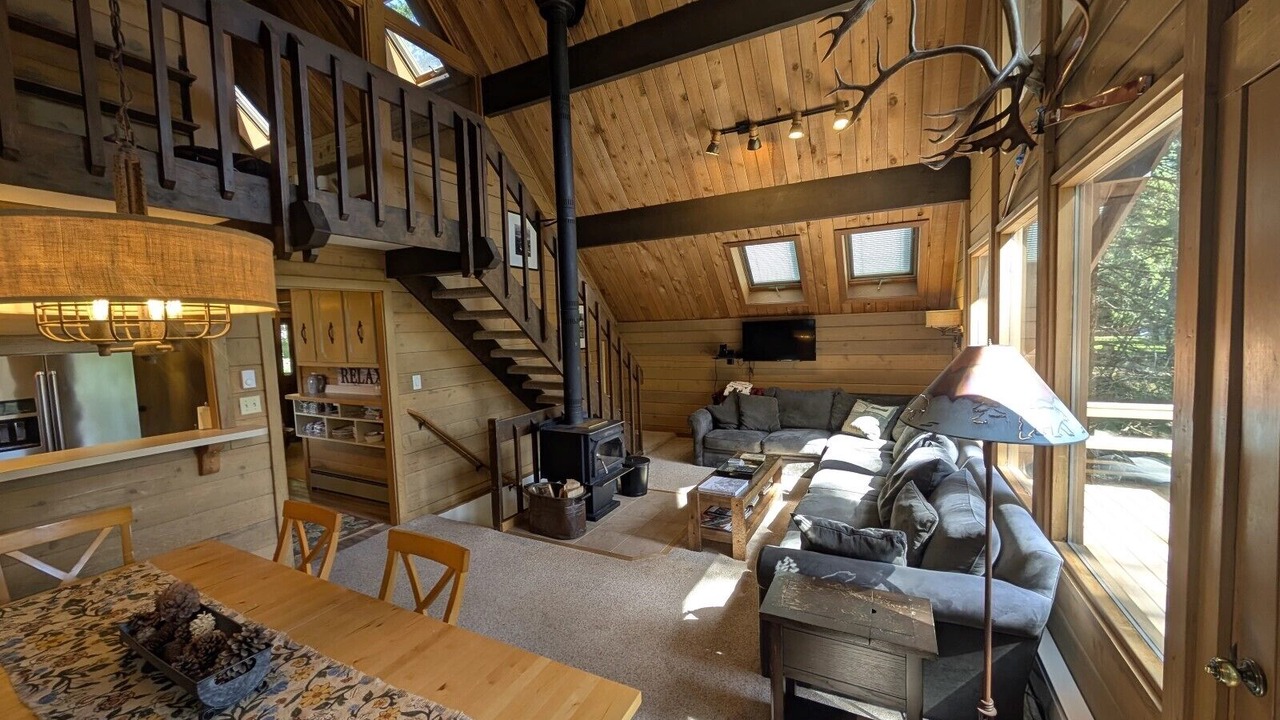 Photo of Livingroom in Enumclaw