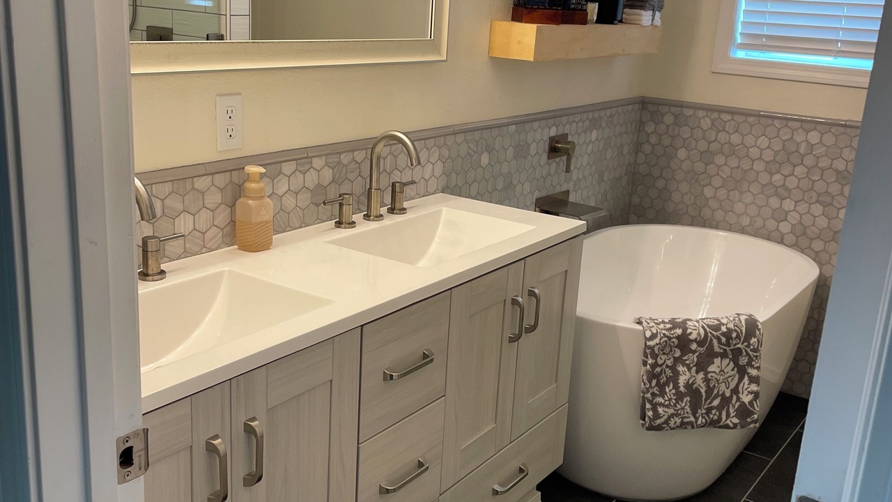 Photo of Bathroom in Veradale