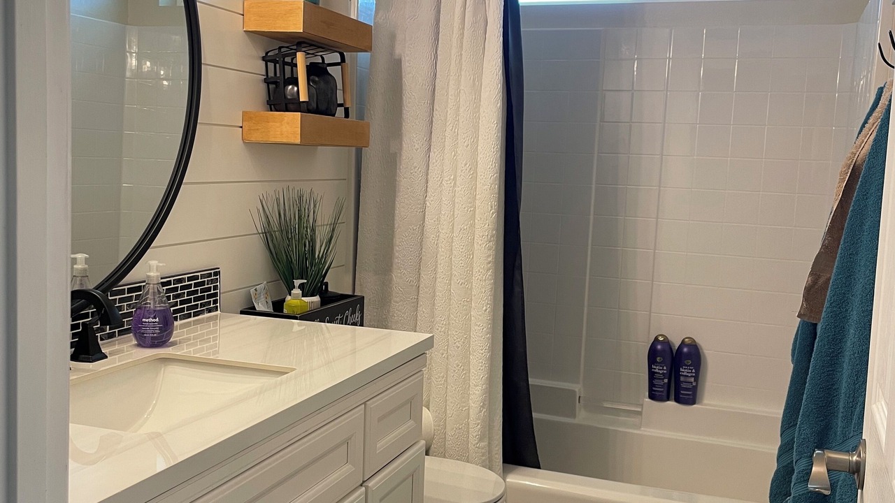 Photo of Bathroom in Veradale