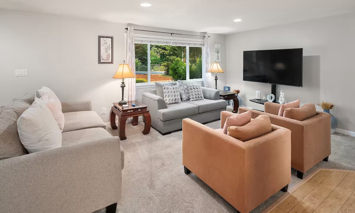 Photo of Livingroom in Bonney Lake