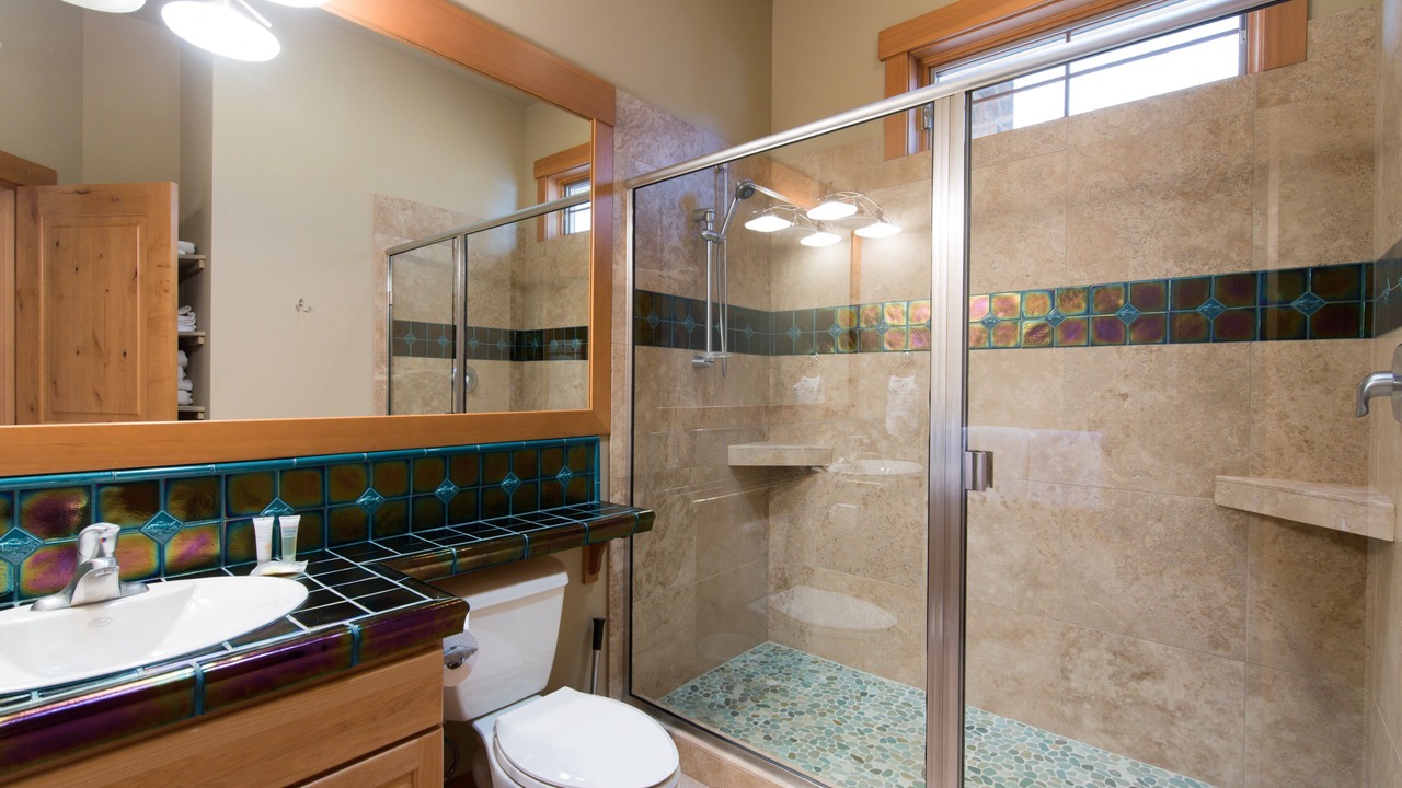 Photo of Bathroom in Manson