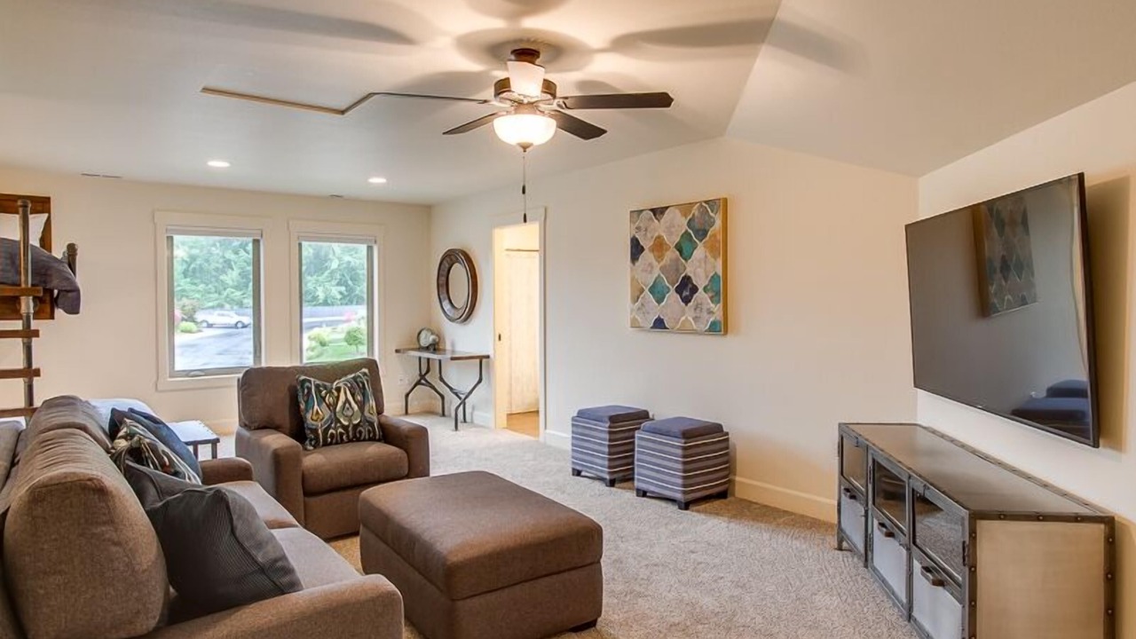 Photo of Livingroom in Manson