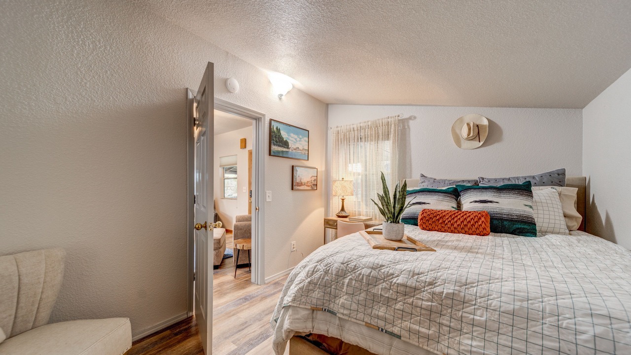 Photo of Bedroom in Garden District
