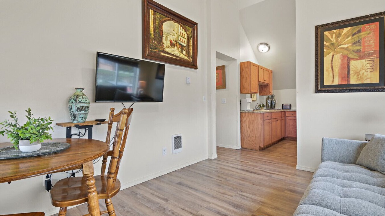 Photo of Livingroom in West Central
