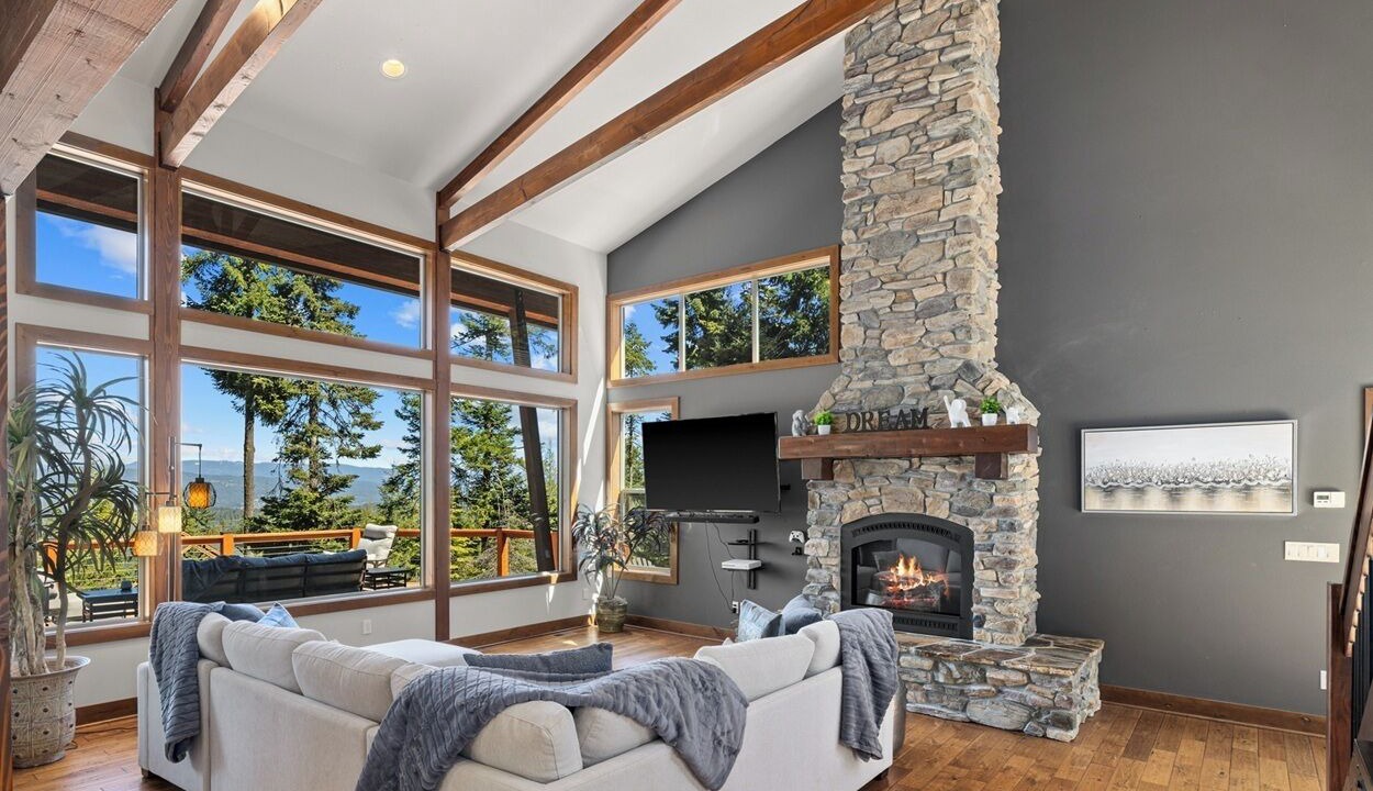 Photo of Livingroom in Cle Elum