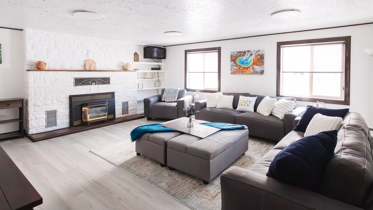 Photo of Livingroom in West Yellowstone