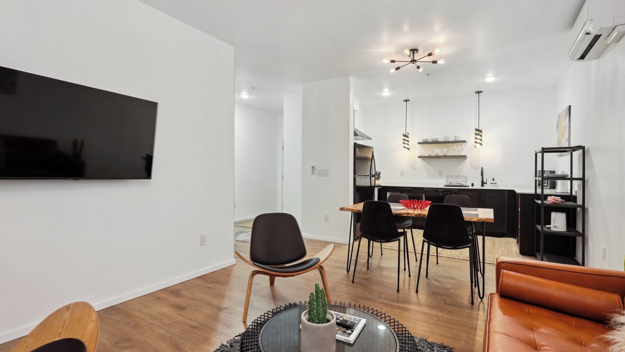 Photo of Livingroom in White Salmon