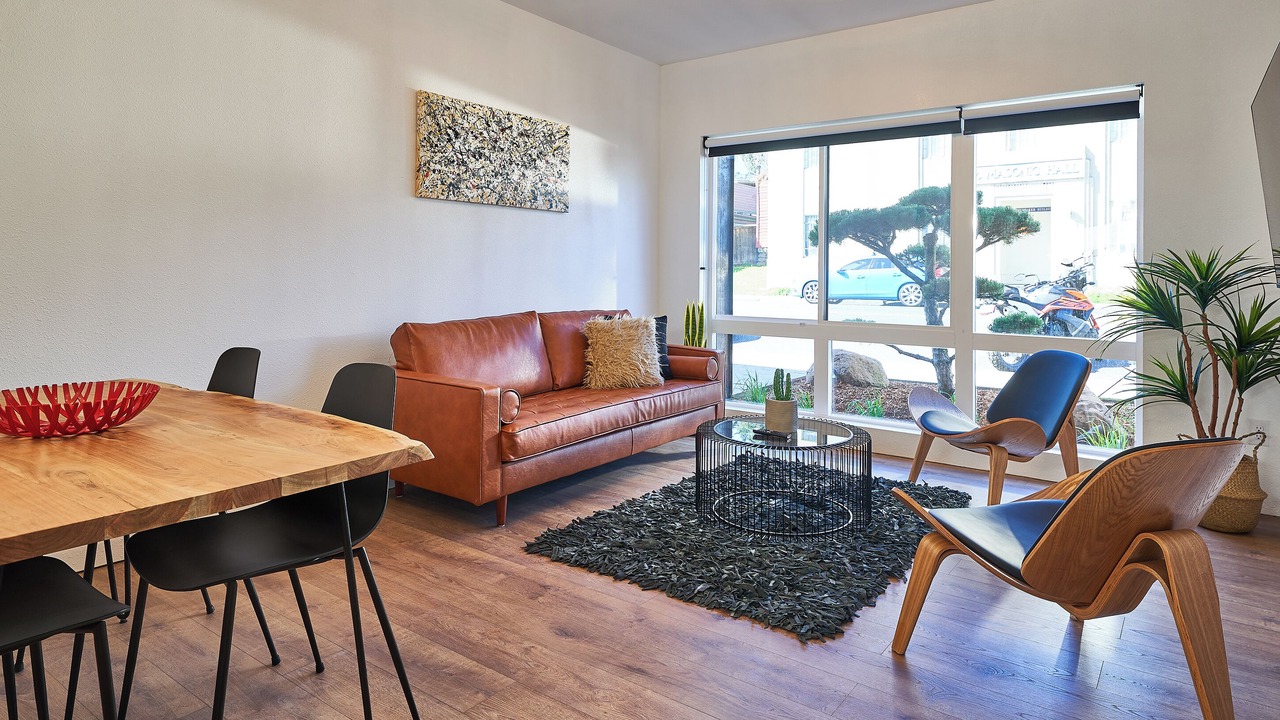 Photo of Livingroom in White Salmon
