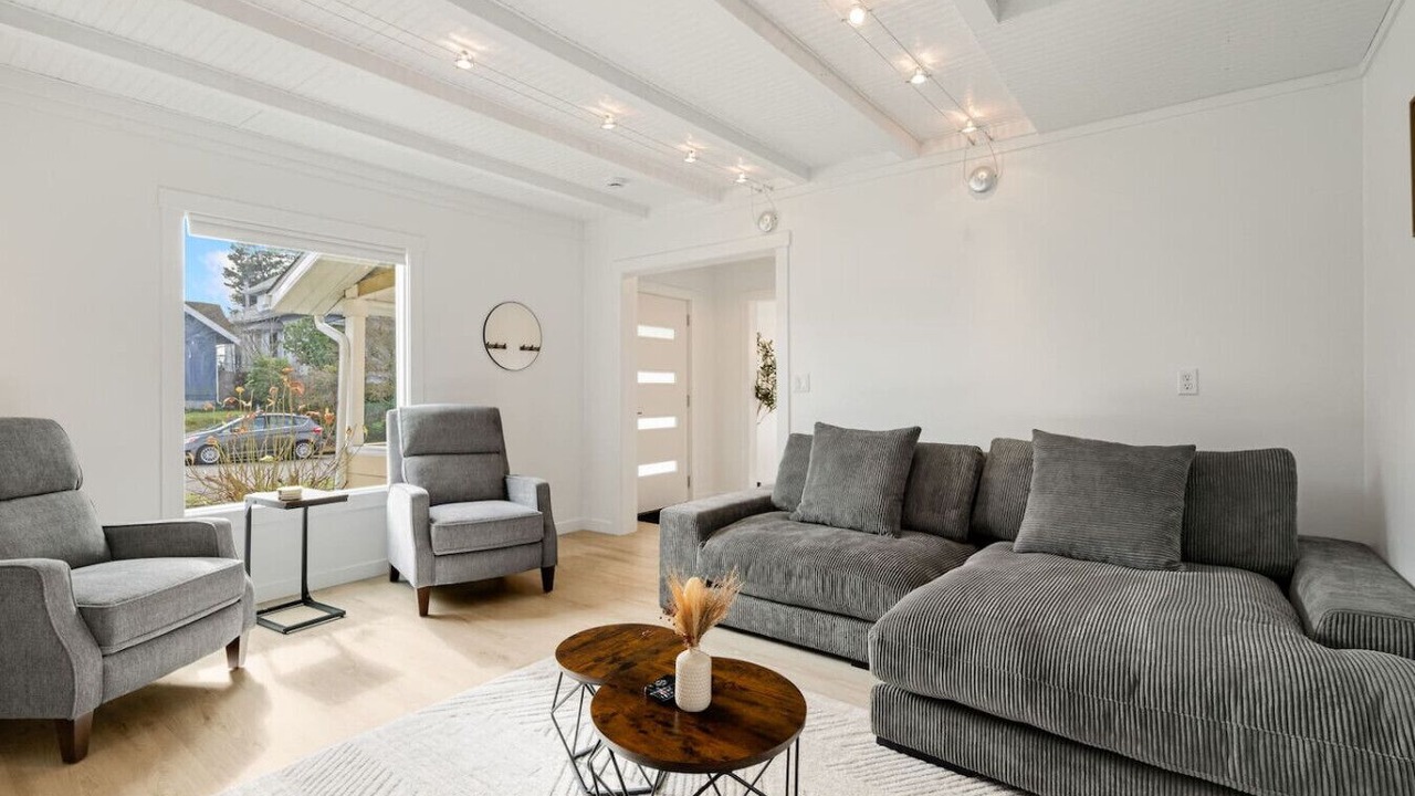 Photo of Livingroom in North End