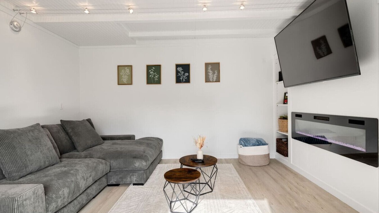 Photo of Livingroom in North End
