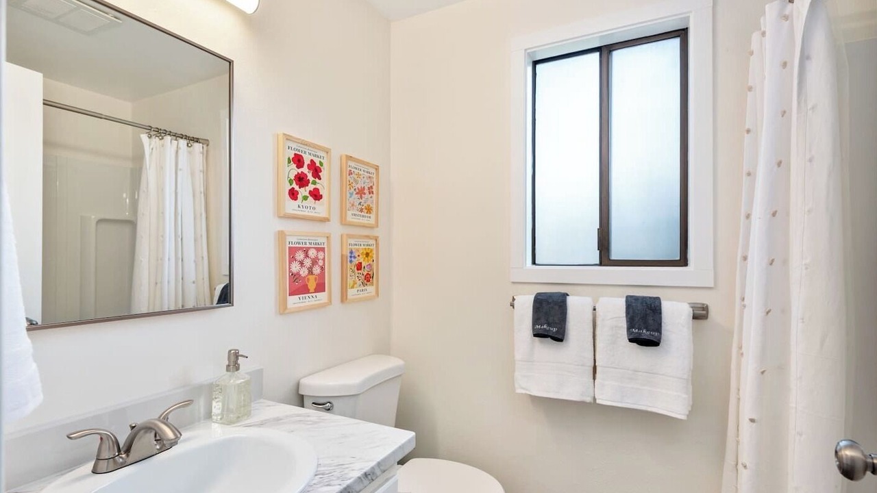 Photo of Bathroom in Oak Hills
