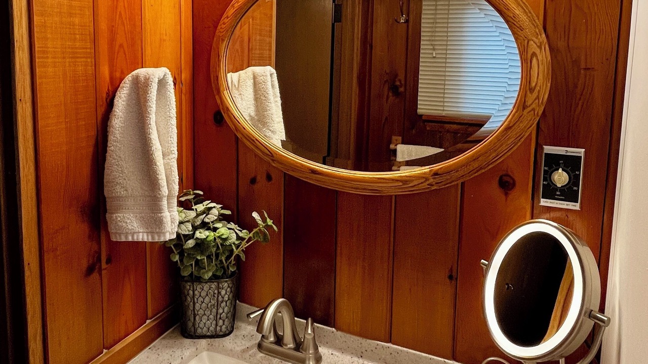 Photo of Bathroom in Lake Roesiger