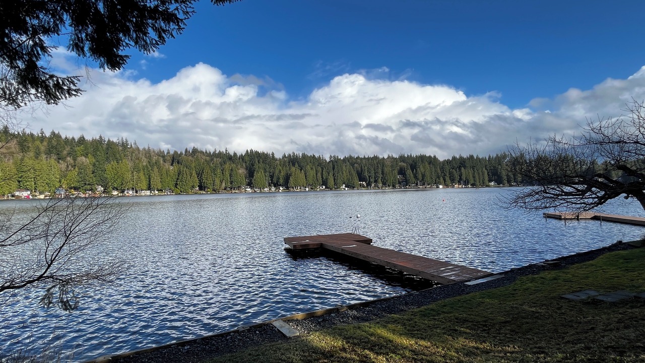 Photo of Others in Lake Roesiger