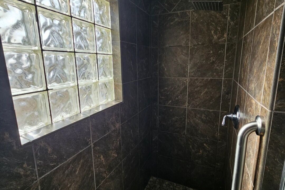 Photo of Bathroom in Arco