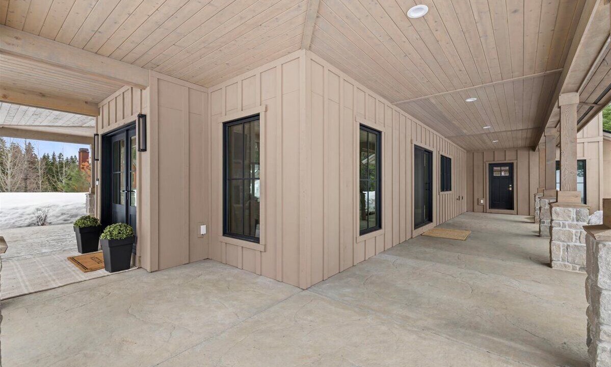 Photo of Patio Balcony in Tamarack Resort