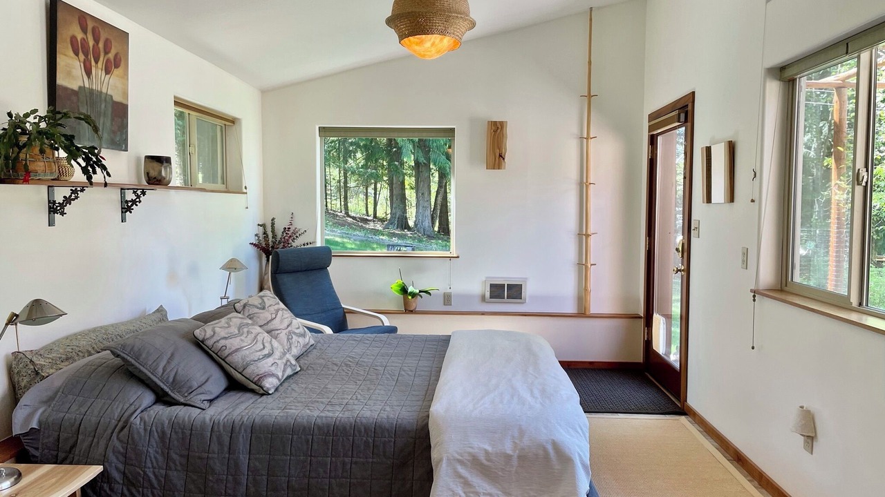 Photo of Bedroom in Sandpoint