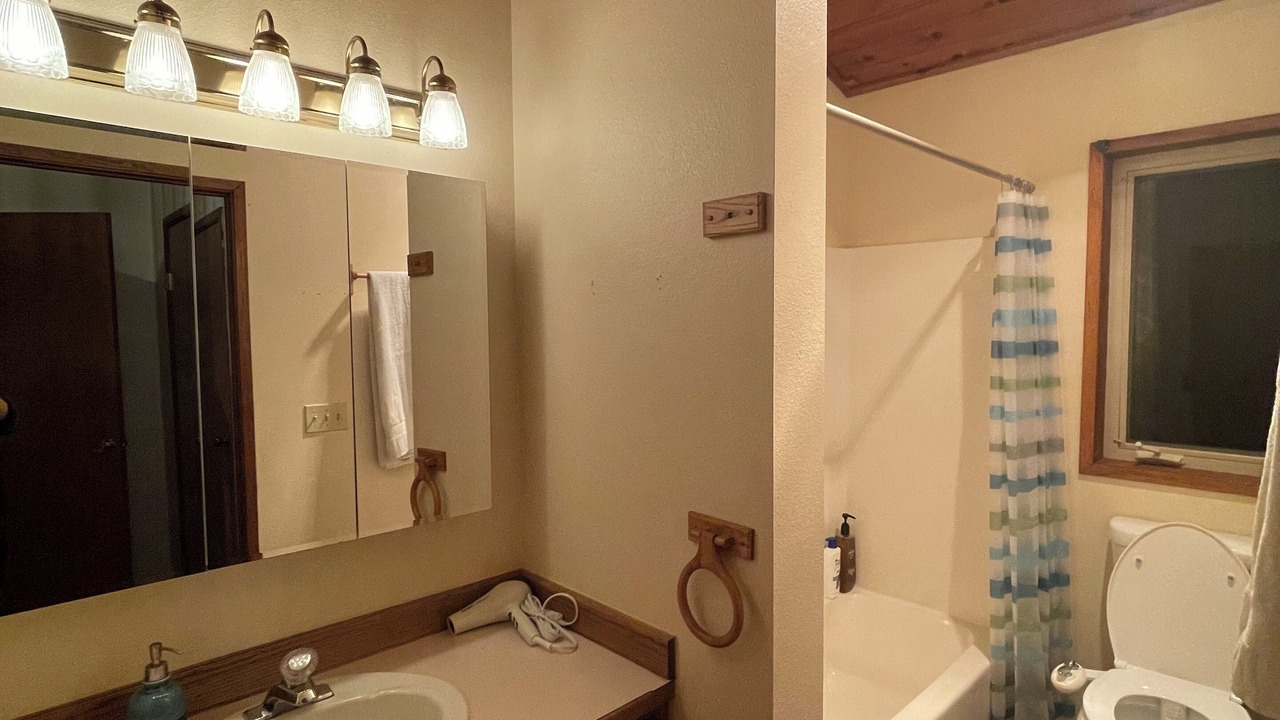 Photo of Bathroom in Concrete