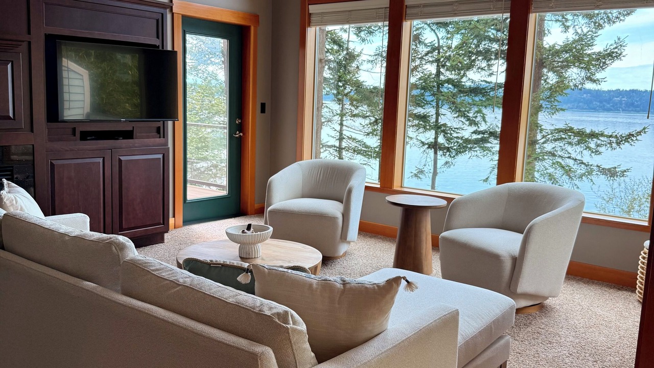 Photo of Livingroom in La Conner