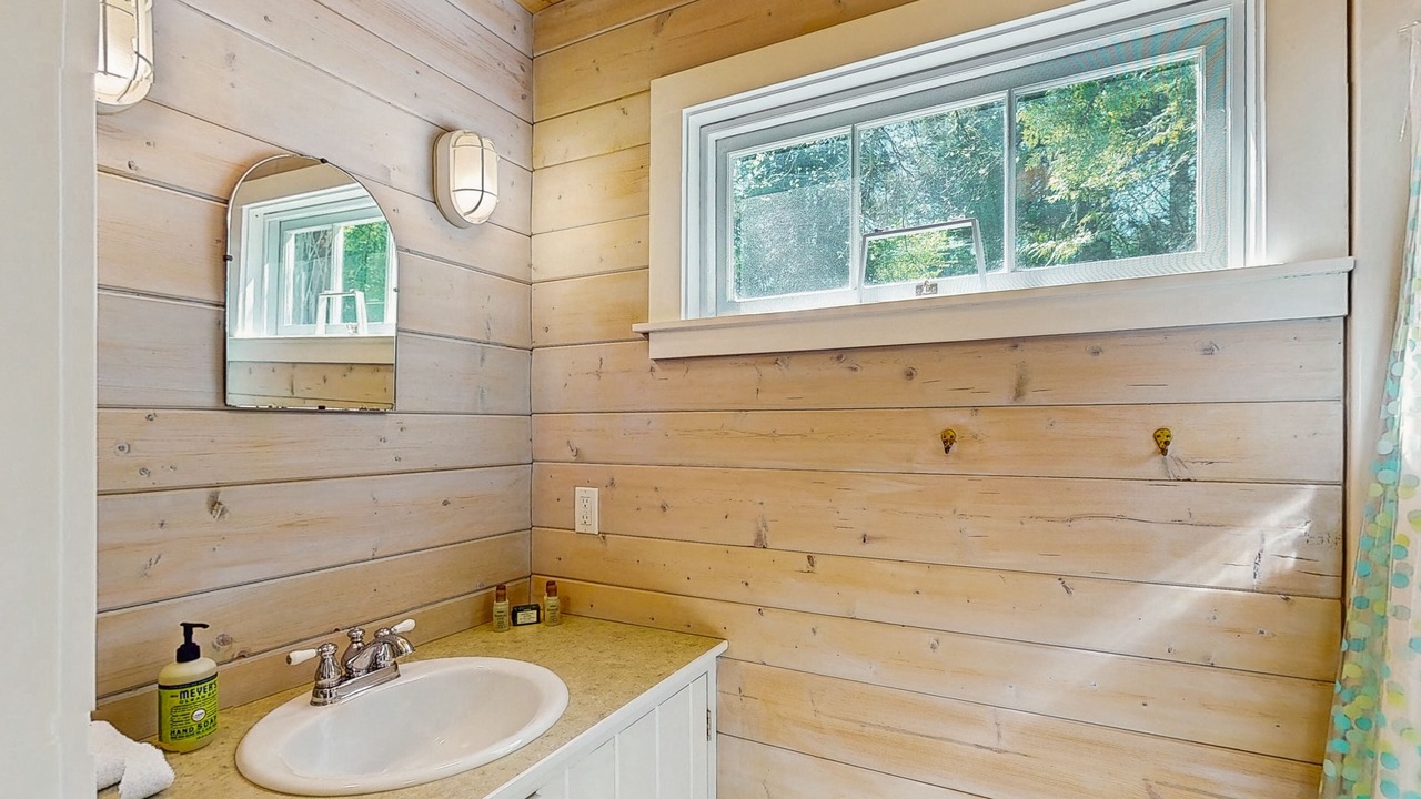 Photo of Bathroom in Bainbridge Island