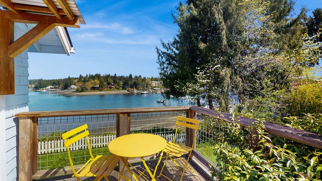 Photo of Patio Balcony in Bainbridge Island