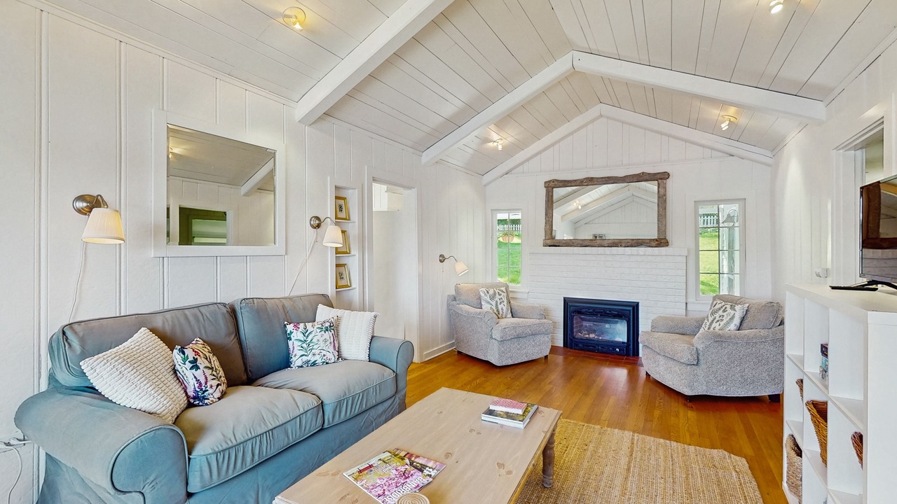 Photo of Livingroom in Bainbridge Island