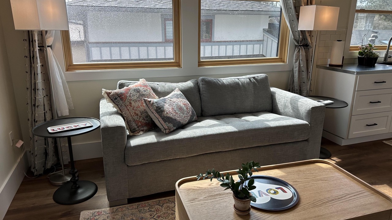 Photo of Livingroom in River West