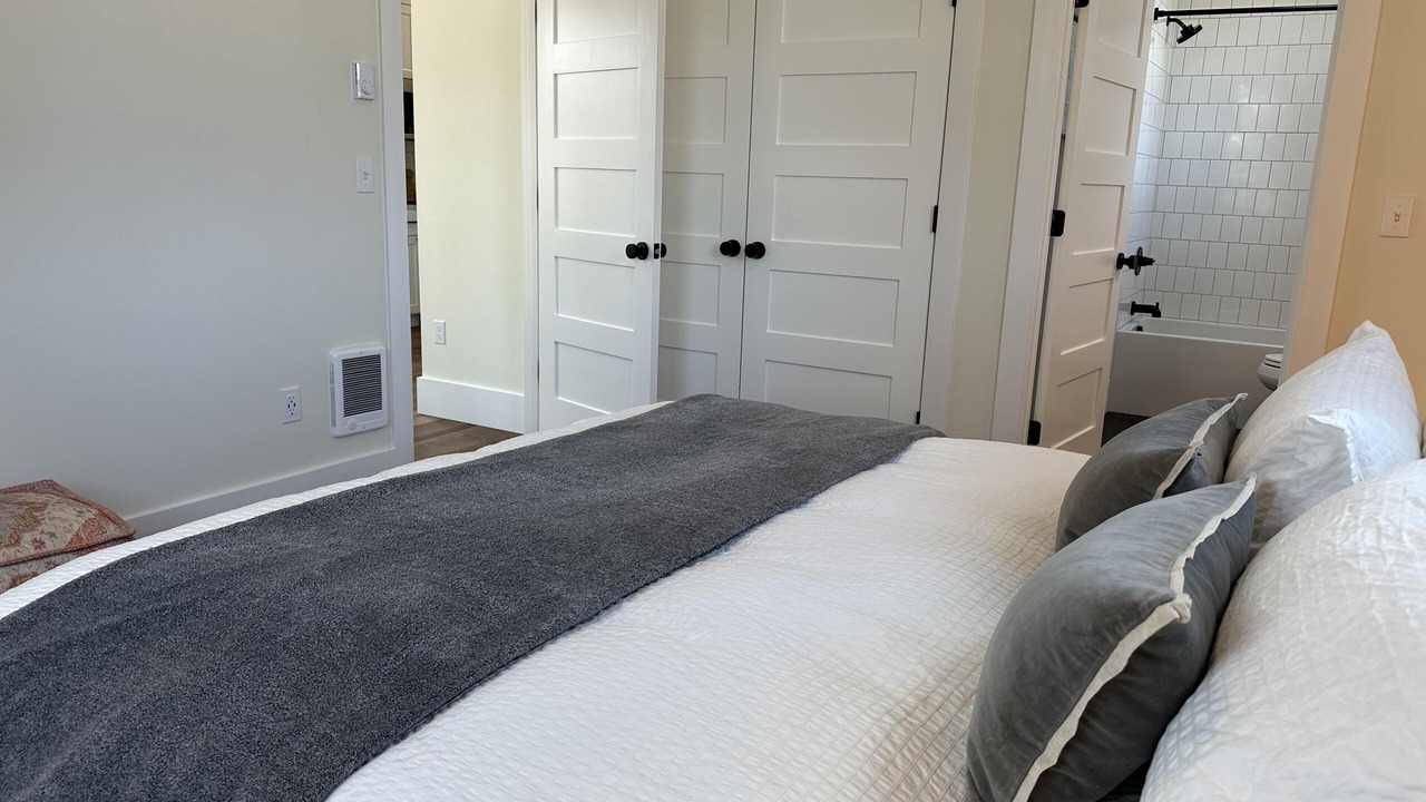 Photo of Bedroom in River West