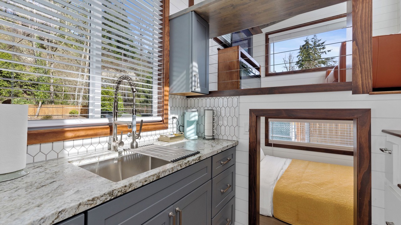 Photo of Bedroom in Eatonville