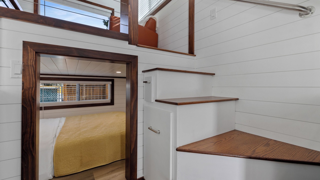 Photo of Bedroom in Eatonville