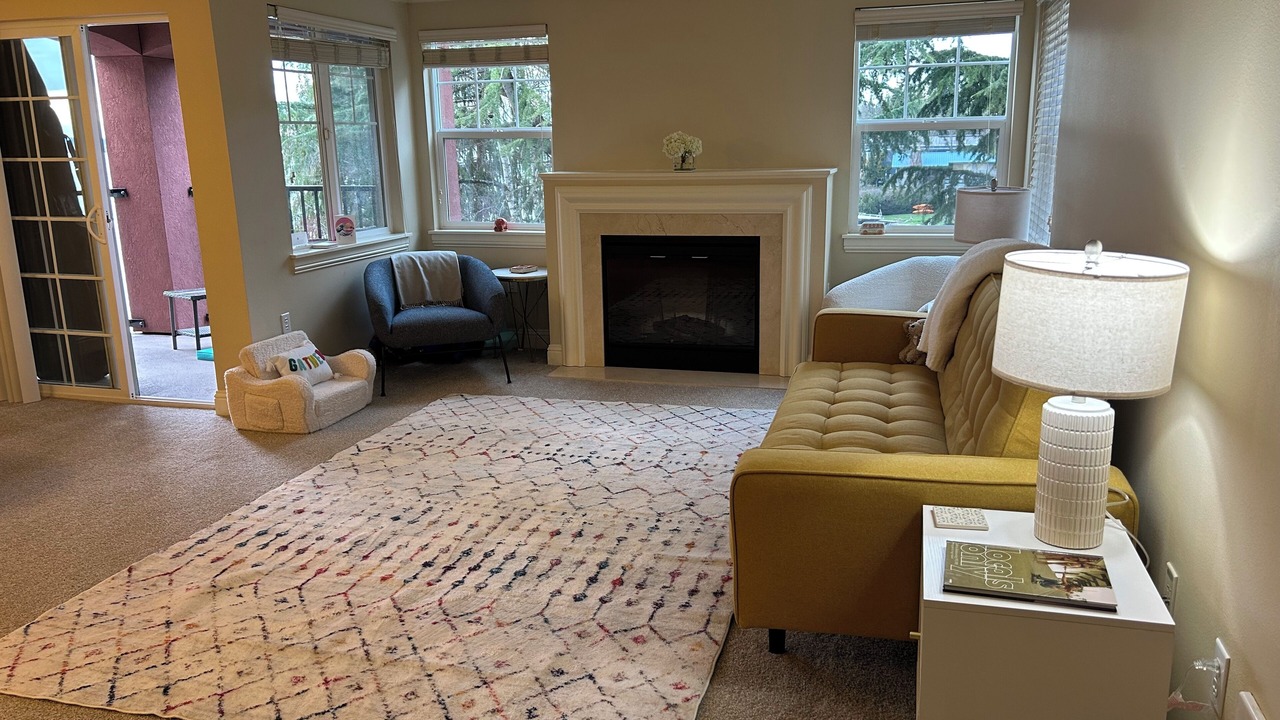 Photo of Livingroom in Lakeview